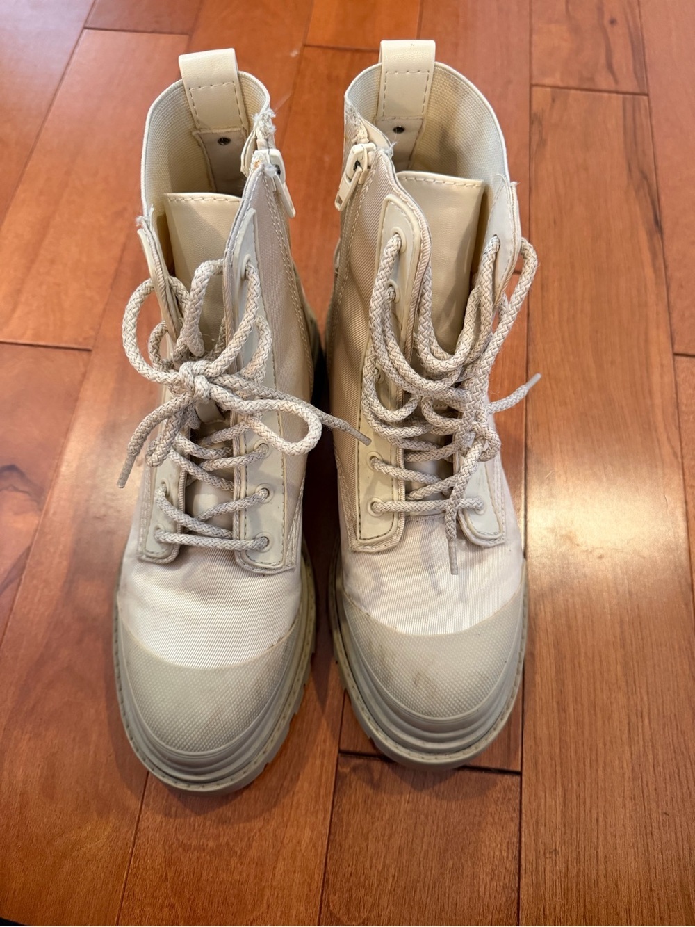 ALDO Cream Chunky Lace Up Combat Boots Size 7.5 - Picture 9 of 11
